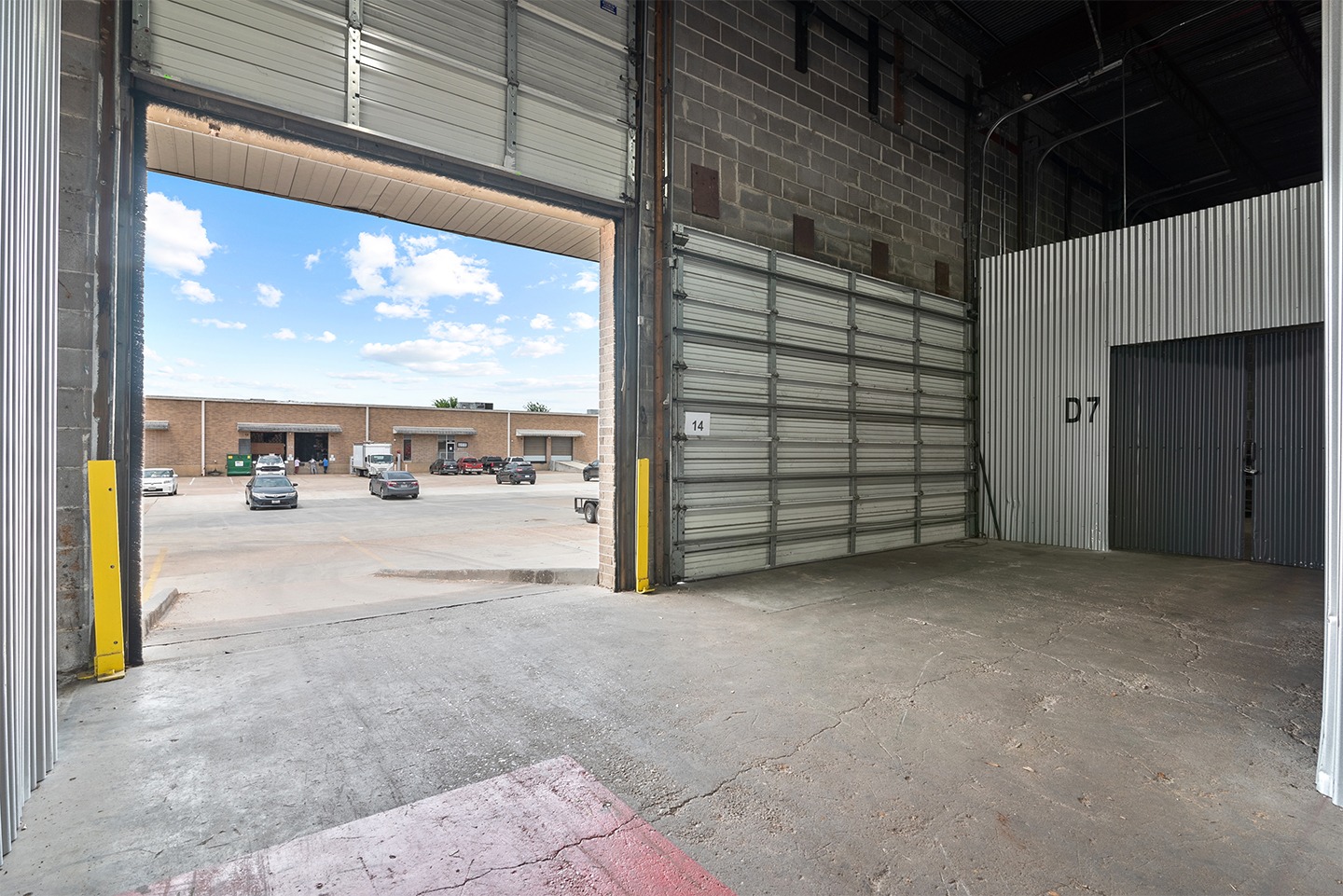 bay doors and loading dock landover