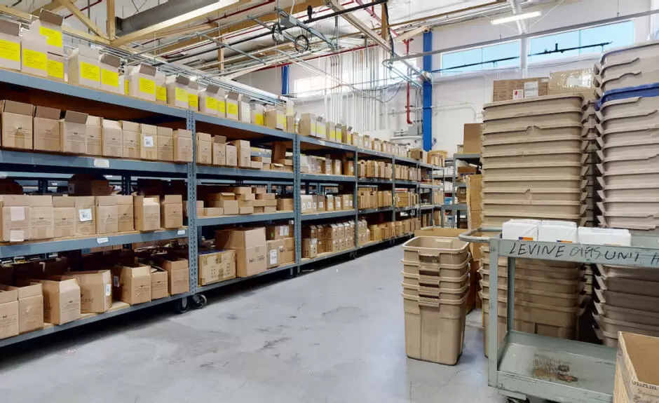 Efficient ecommerce warehouse space